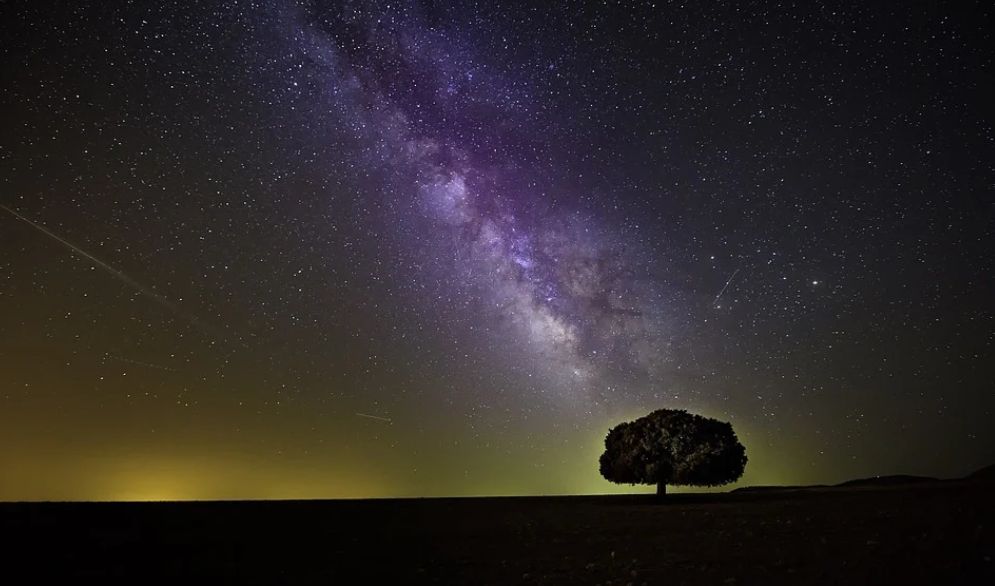 Inteligencja kosmiczna. Jej rozwój i karma